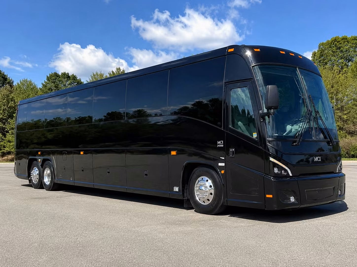 busrentalleaguecity com is the easiest way to book executive airport transfers from league city to houston airports