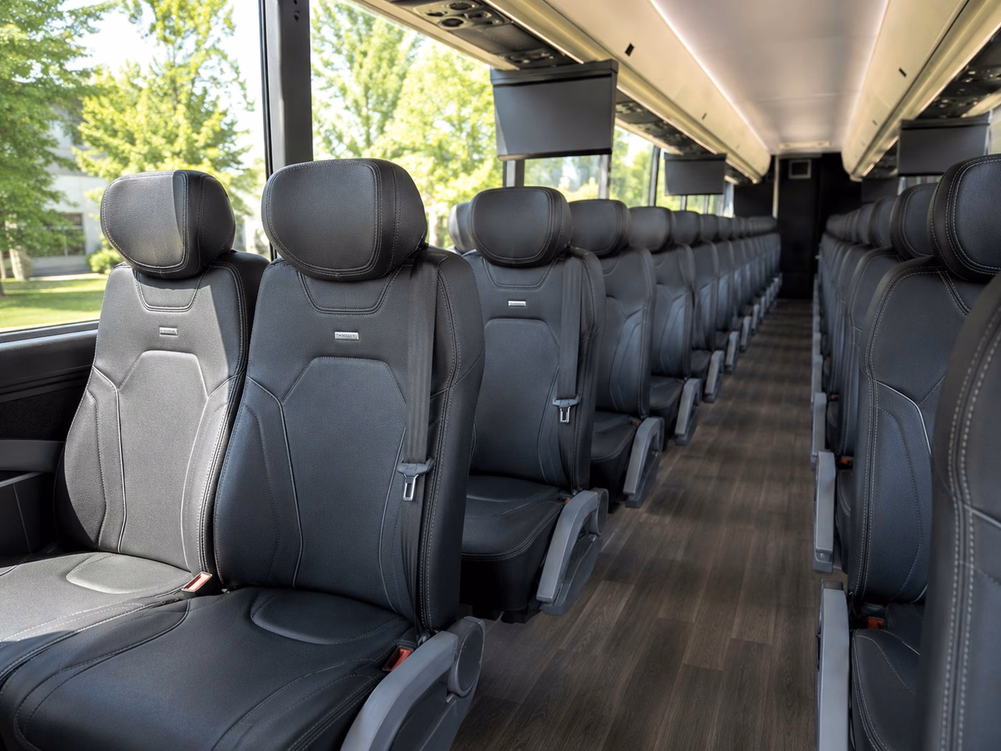 charter buses with the amenities your league city group needs for the long haul