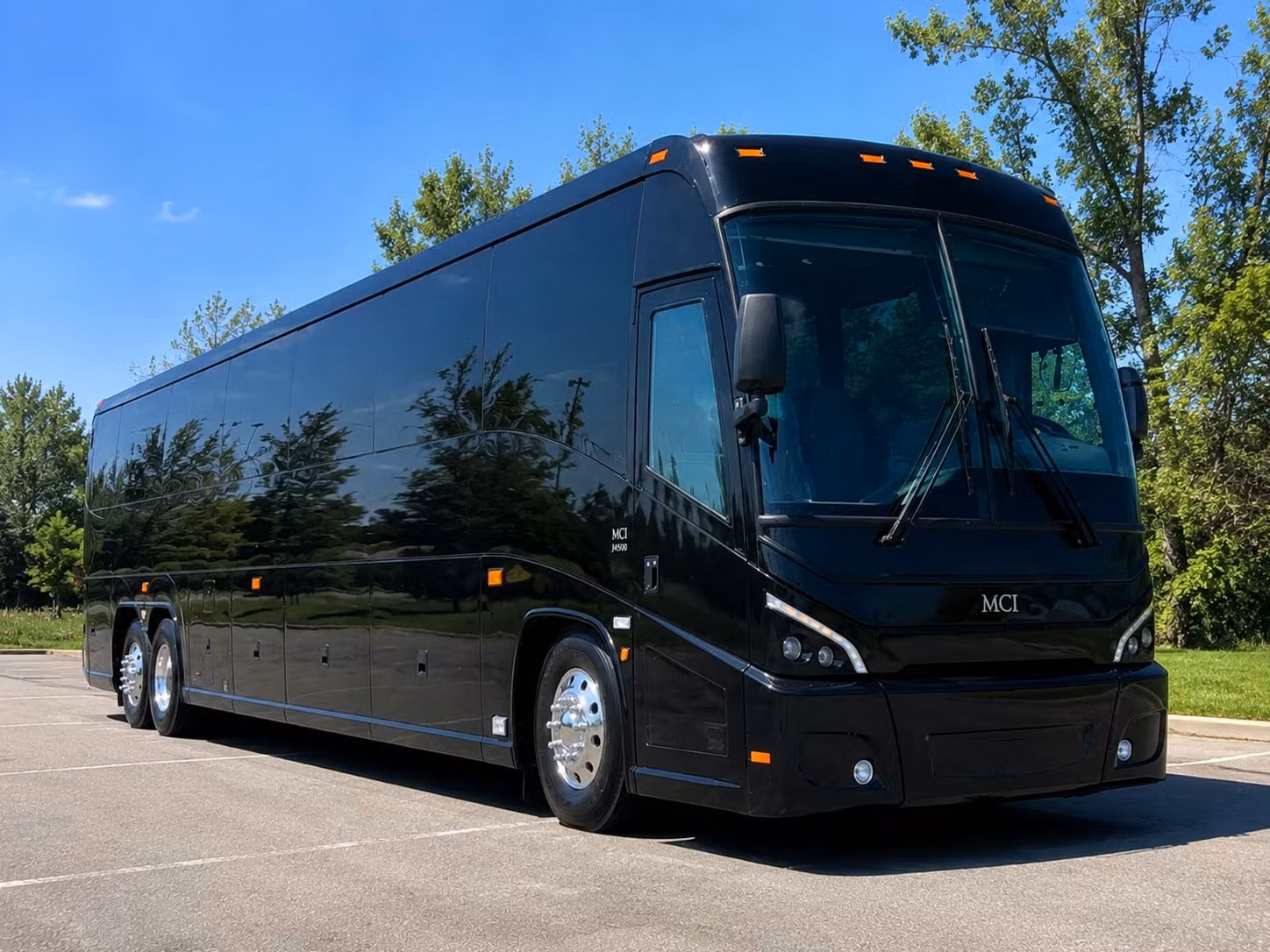 corporate event shuttles along the nasa corridor and clear lake