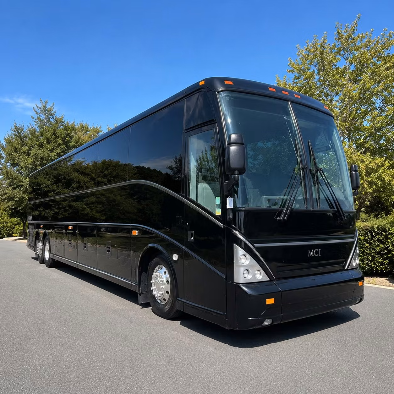 use busrentalleaguecity com to compare buses for recurring concert series and festival season
